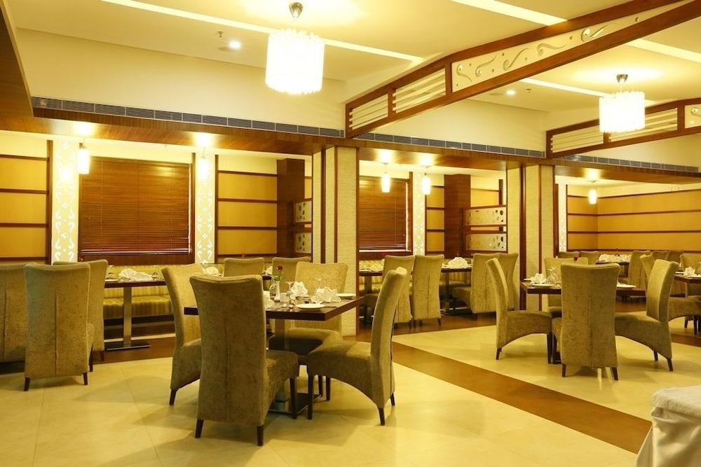 Hotel Moonlit Regency Thodupuzha Exterior foto