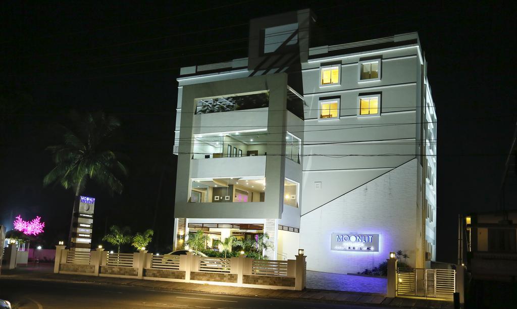 Hotel Moonlit Regency Thodupuzha Exterior foto