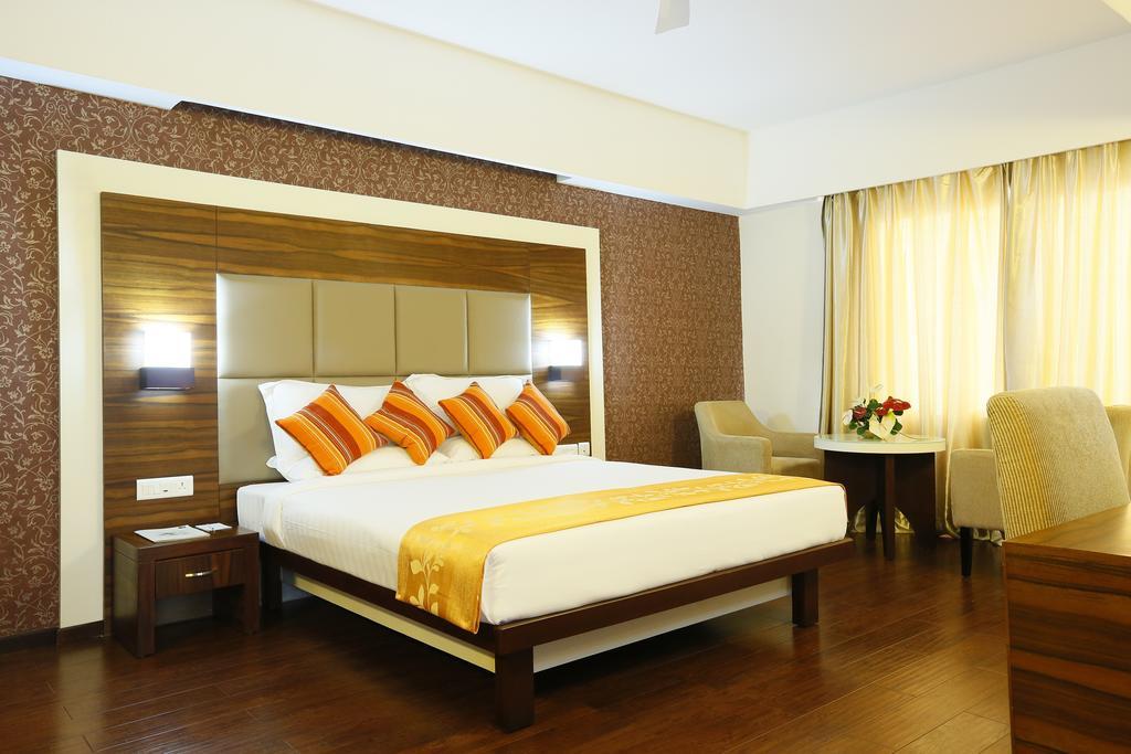 Hotel Moonlit Regency Thodupuzha Exterior foto