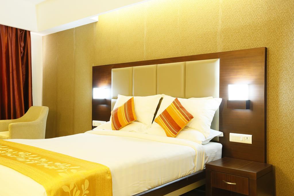 Hotel Moonlit Regency Thodupuzha Exterior foto